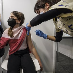 vacunacion niños entre 5 y 11 años covid coronavirus fira de Barcelona salud sanidad - Sergi Alcàzar