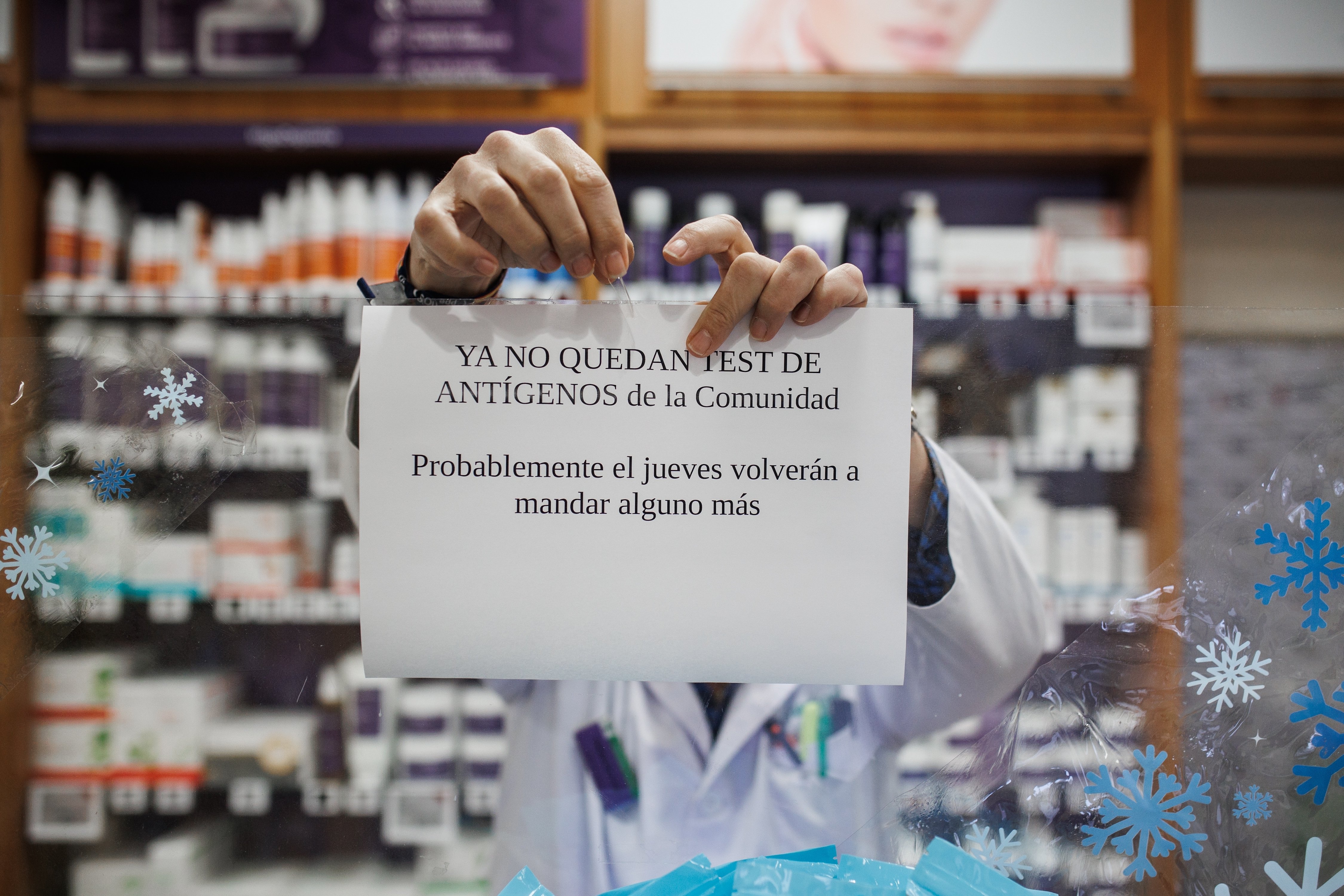 Covid | Hípers y grandes cadenas reclaman a Sanidad poder vender  antígenos