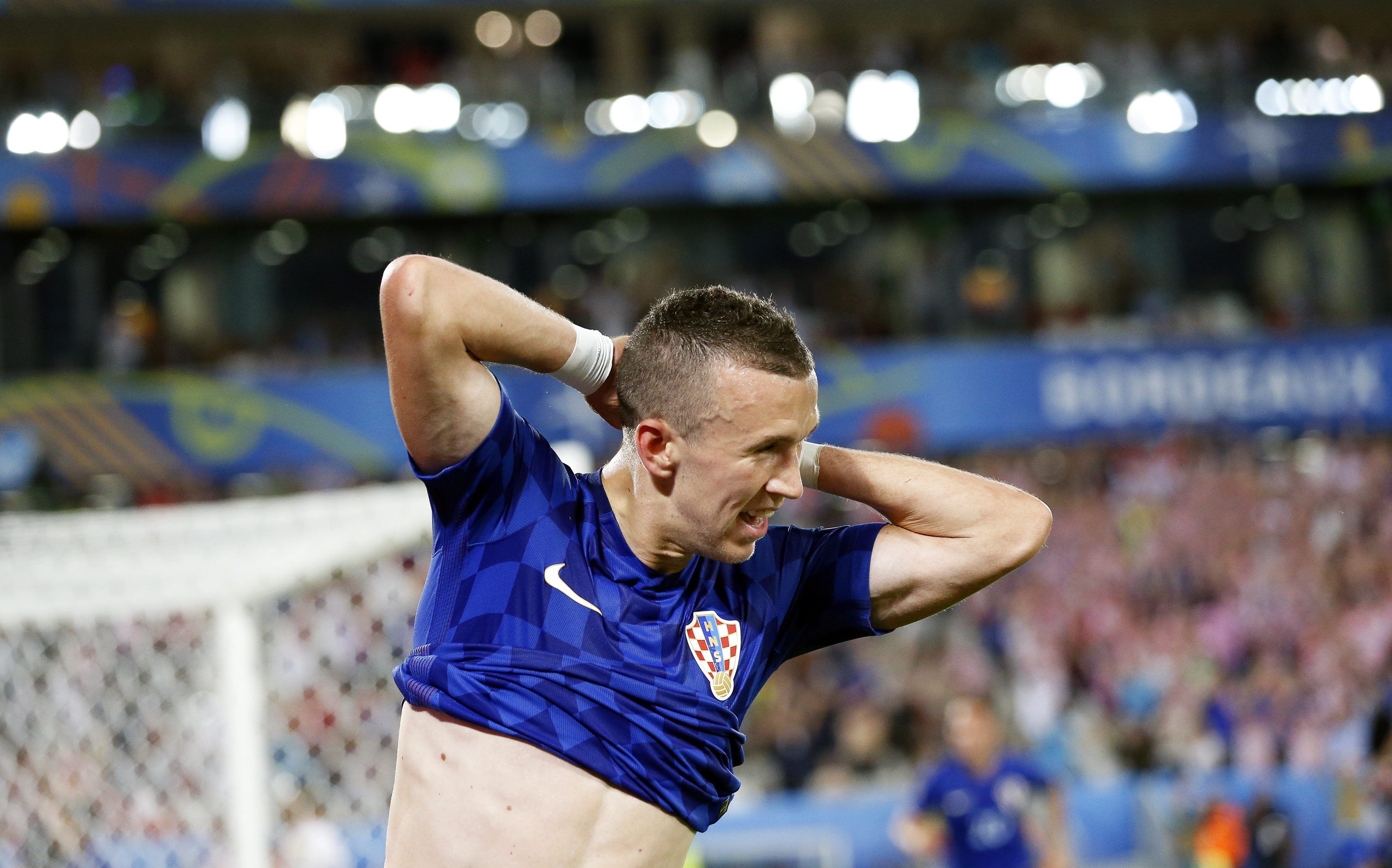 Perisic dóna la victòria als croats