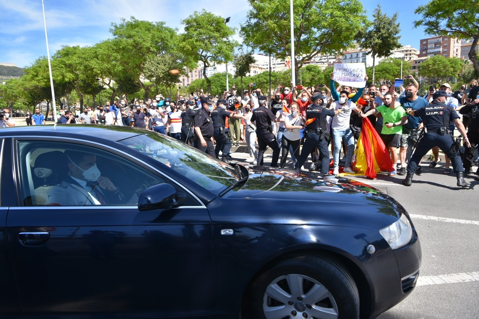 La fiscalía pide 4 años de prisión para el hombre que golpeó el coche de Sánchez