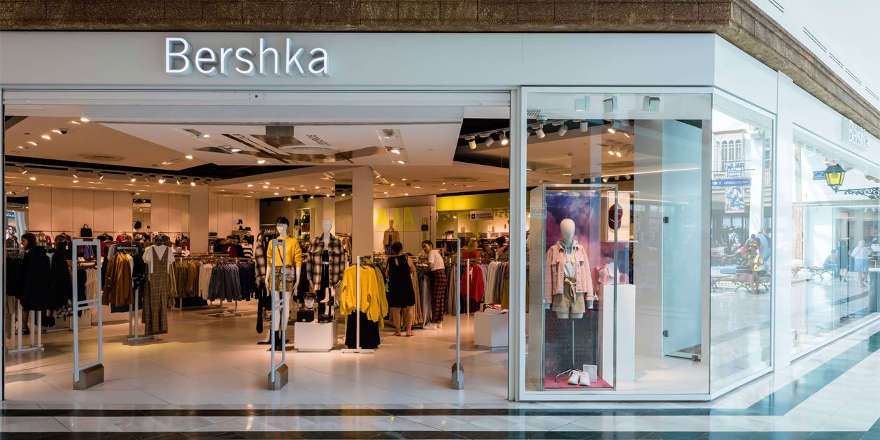Volem ja els pantalons de Bershka de 25,99 euros en 3 colors que arrasa en TikTok