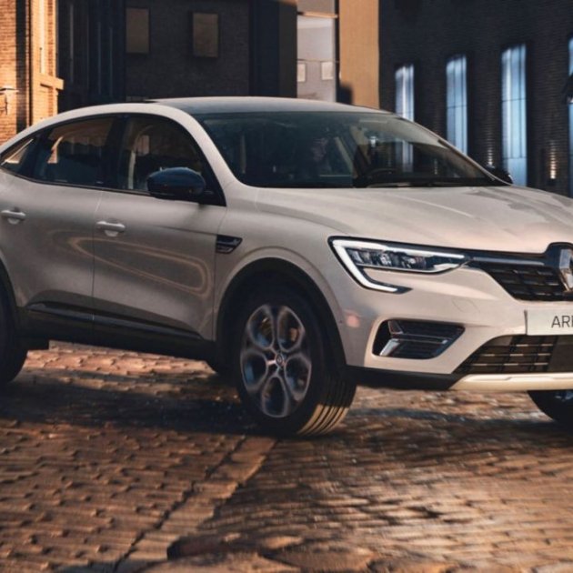 El Renault Arkana llega a España: un SUV coupé híbrido y etiqueta