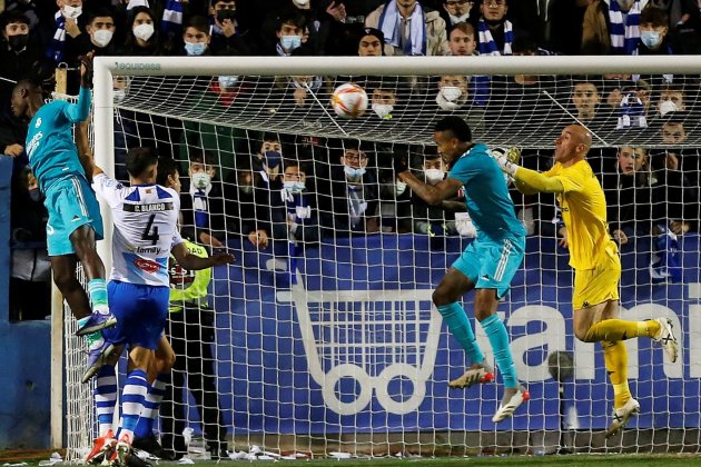 eder militao gol jose juan alcoyano real madrid copa del rey efe