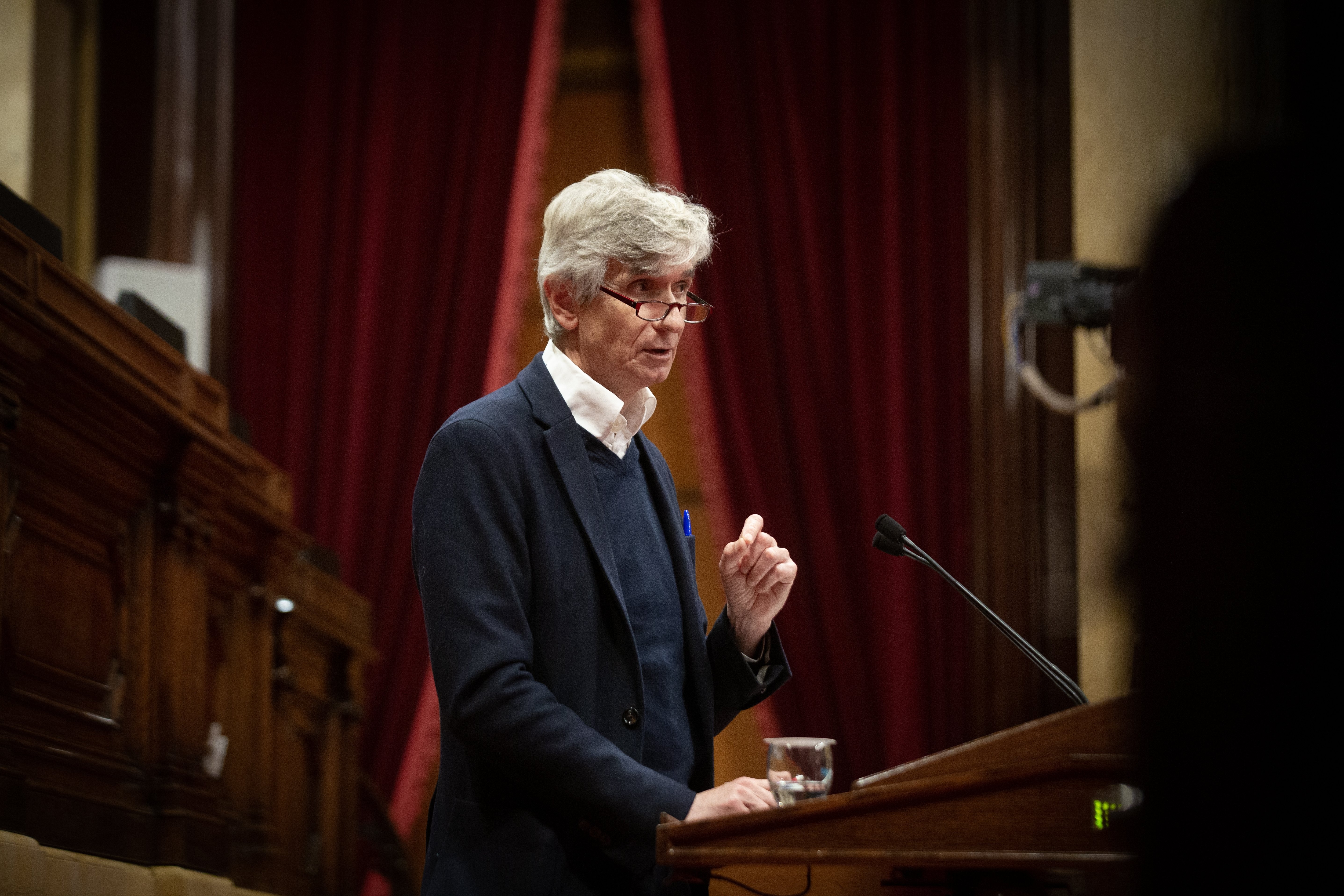 Catalunya aplicarà el canvi però critica modificar el protocol a dos dies de la tornada a l'escola