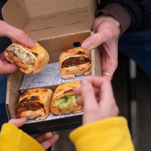 Tino, un nuevo concepto de pizzas en Barcelona con multitud de sabores