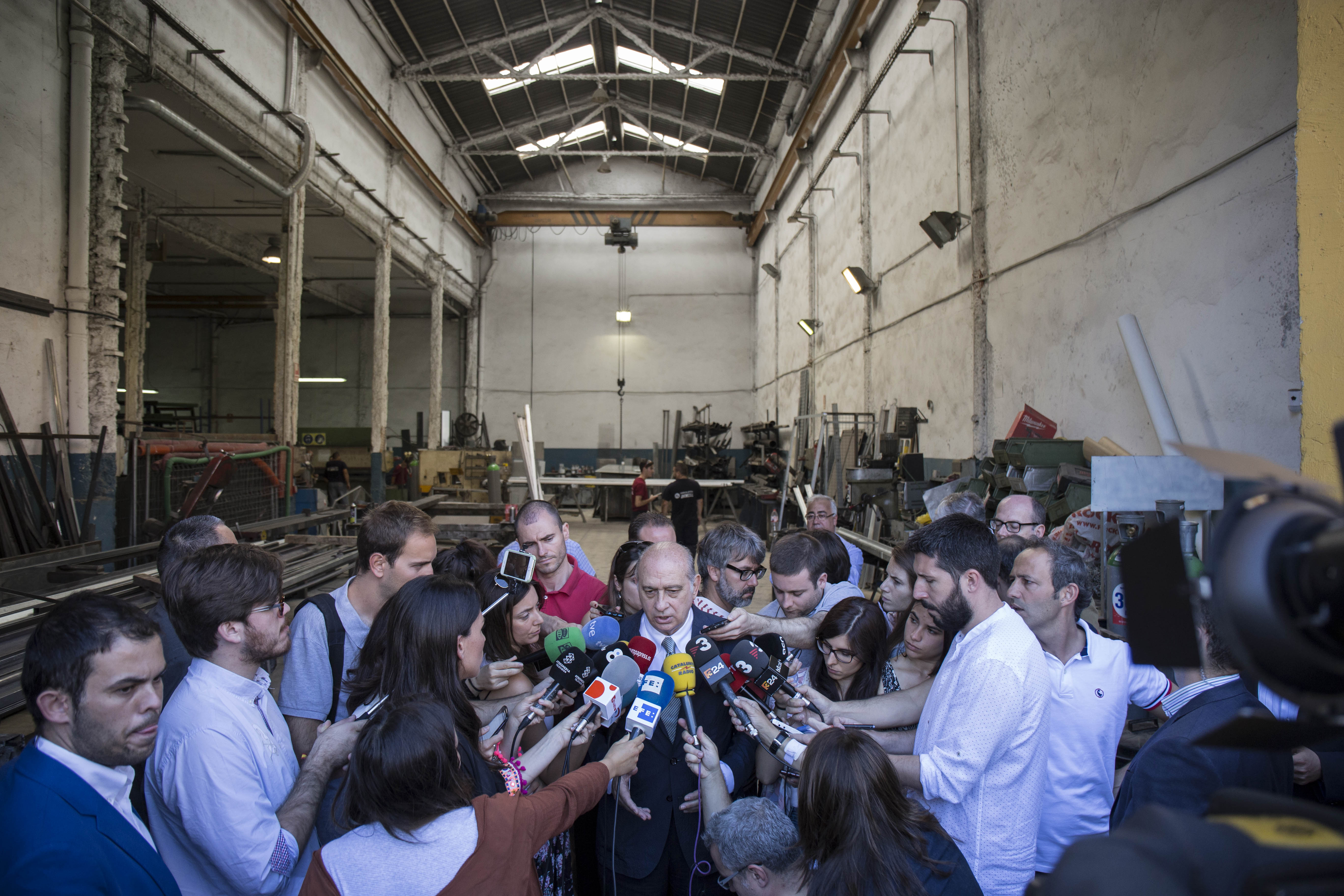 Fernández diu ser víctima d’una conspiració a cinc dies de les eleccions