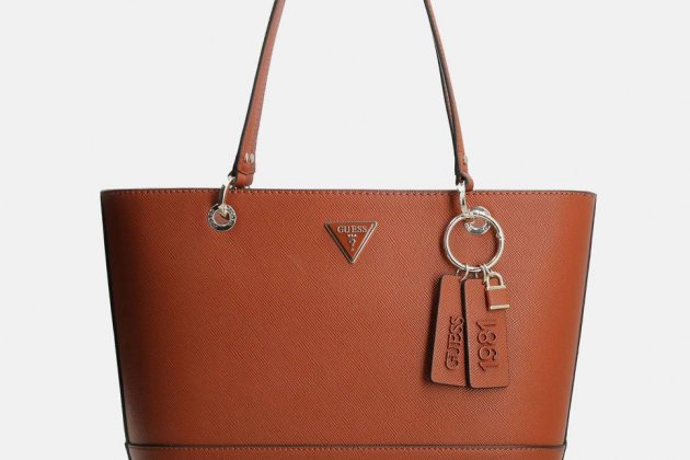 Bossa tote de Guess amb acabat saffiano