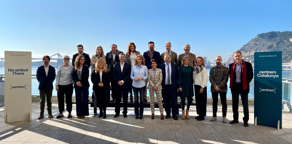 Assistents a la presentació del nou partit / Centrem