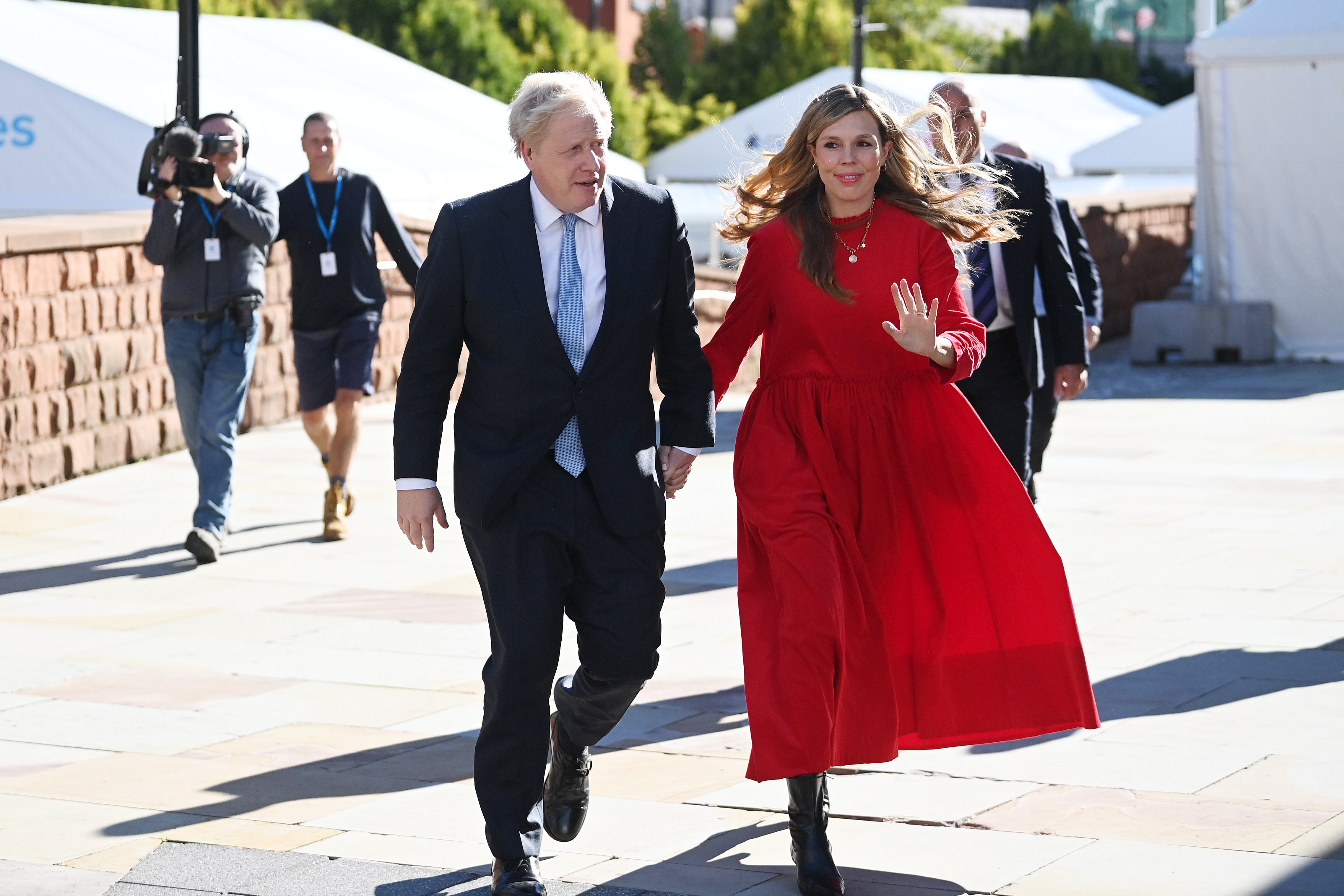 Nou escàndol per una festa a Downing Street durant la pandèmia: Johnson, acorralat