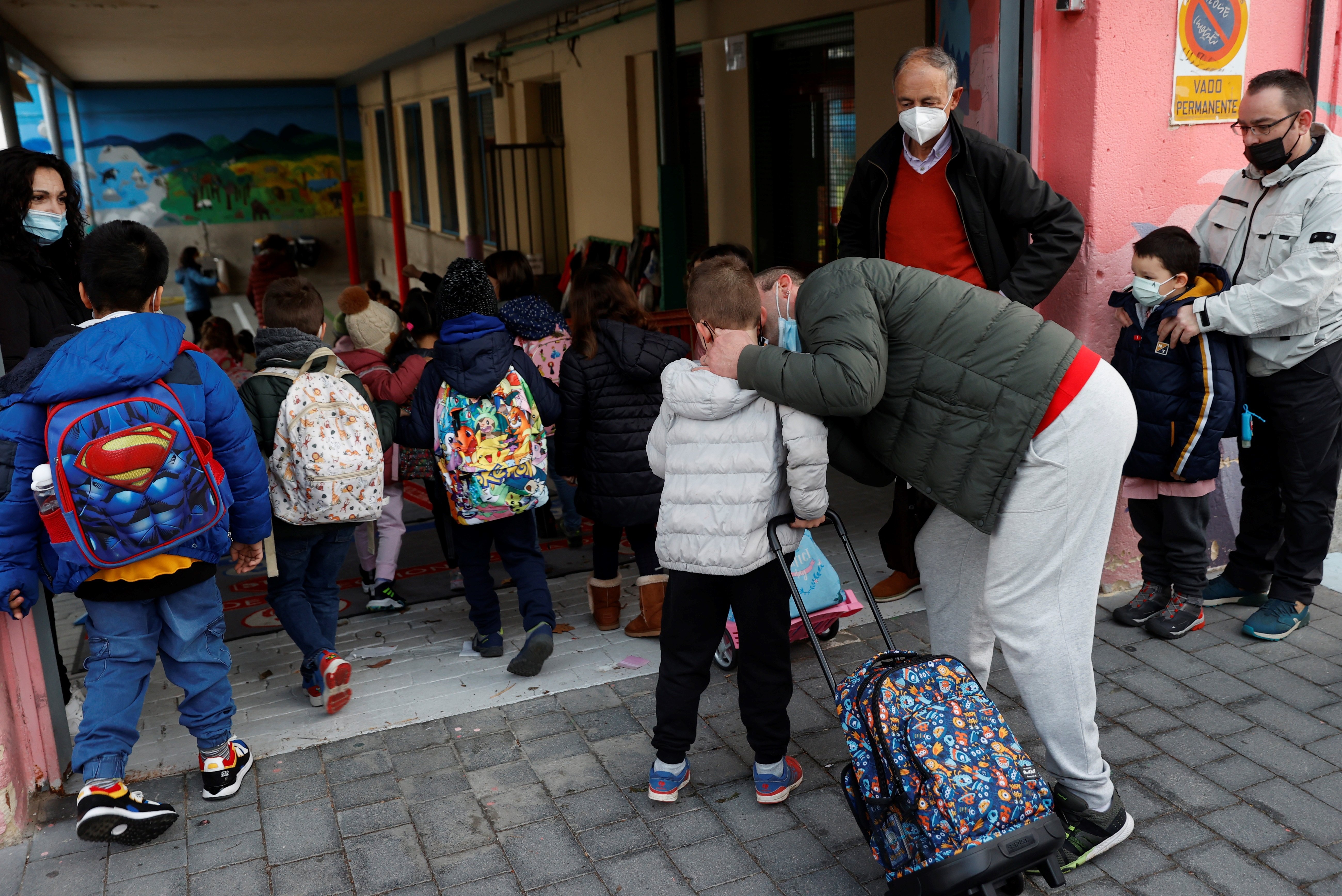 La covid se extiende en las escuelas: 10.000 casos de alumnos y docentes en un día