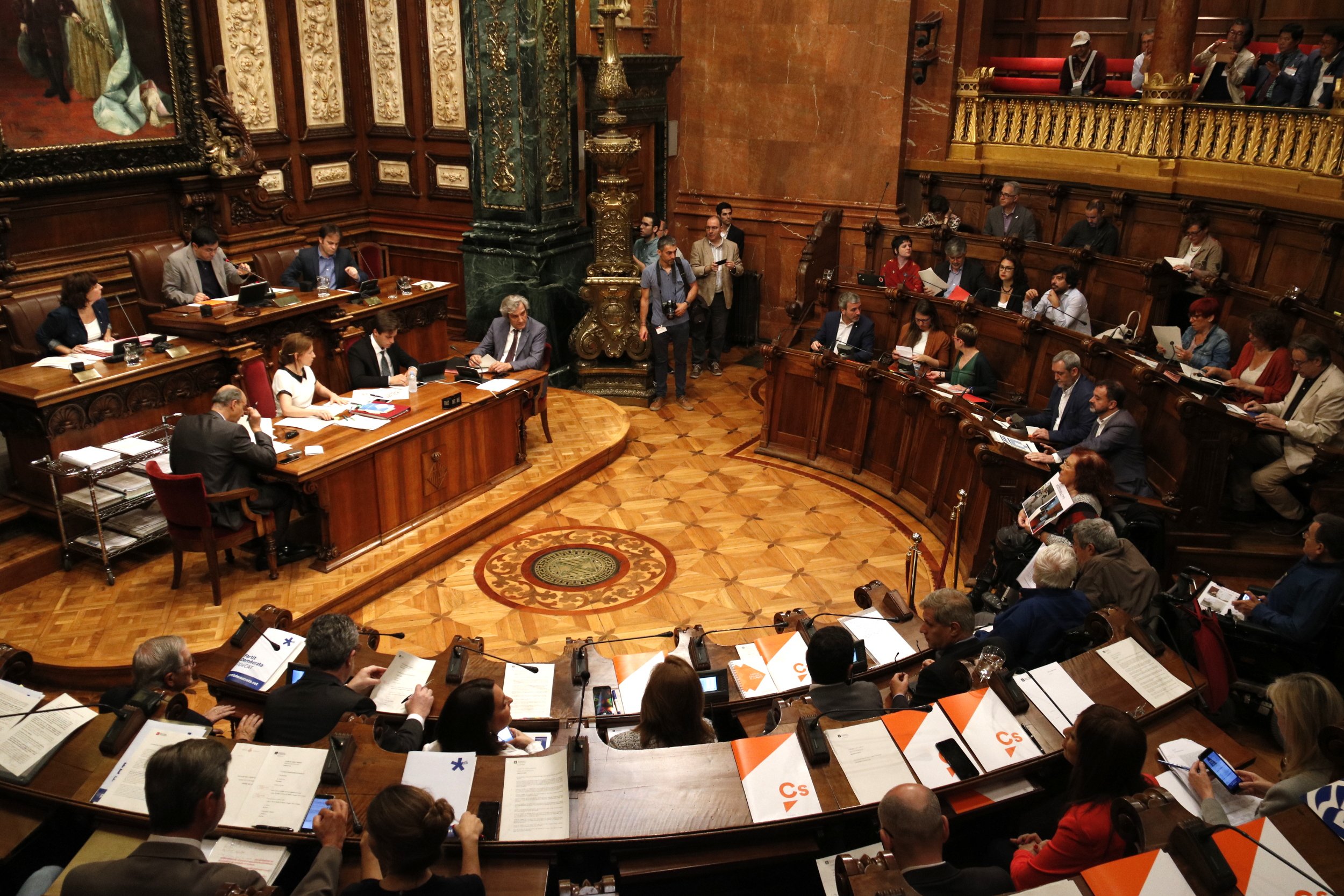 Barcelona crea una comisión de investigación sobre la gestión de CiU que analiza la fiscalía