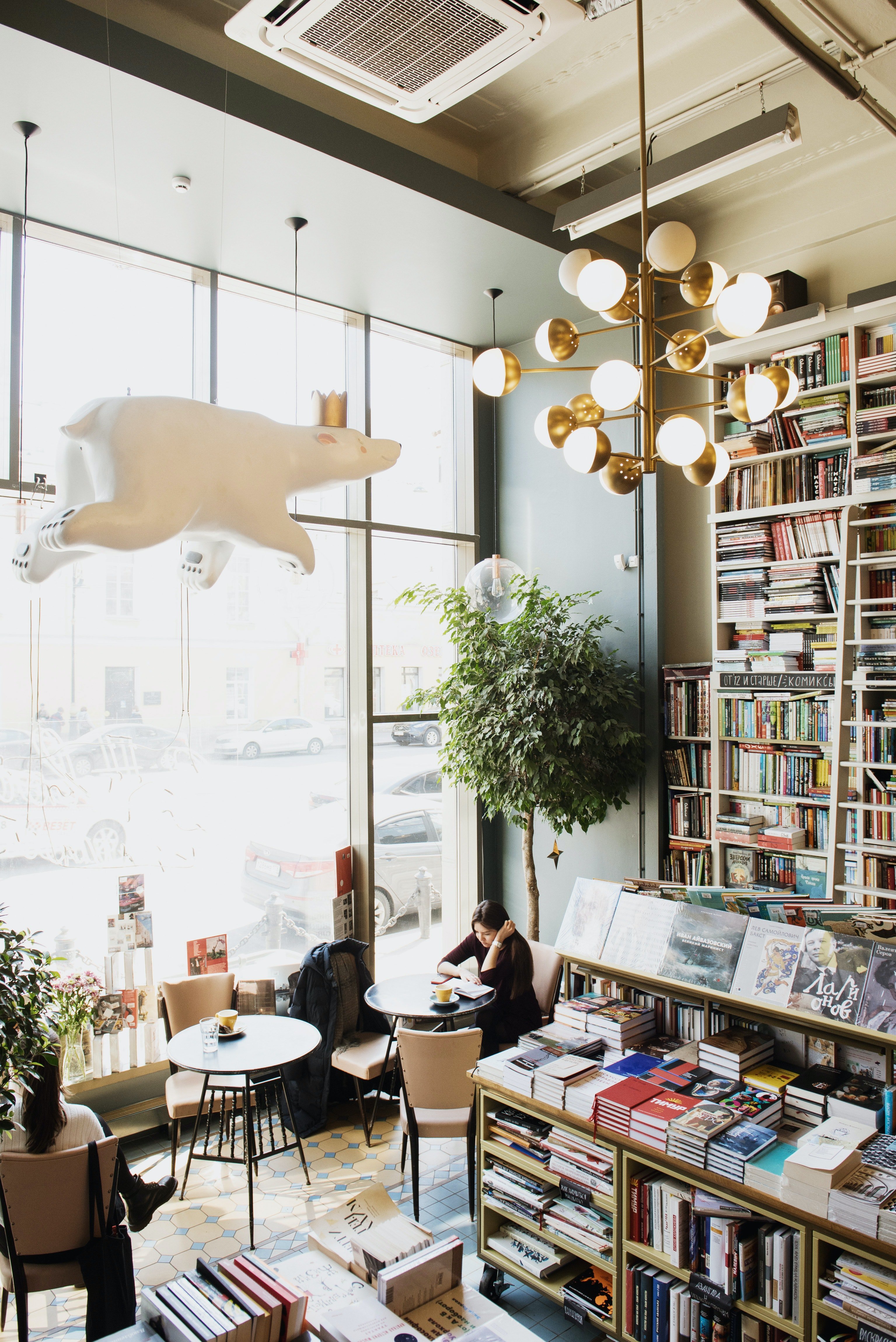 5 lugares con café y libros