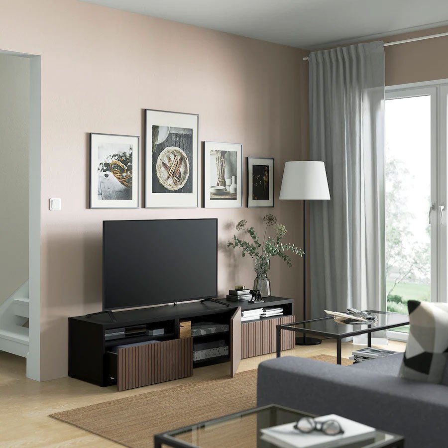 Los interioristas están dejando de usar muebles blancos lisos: la tendencia de 2026 son texturas y relieves