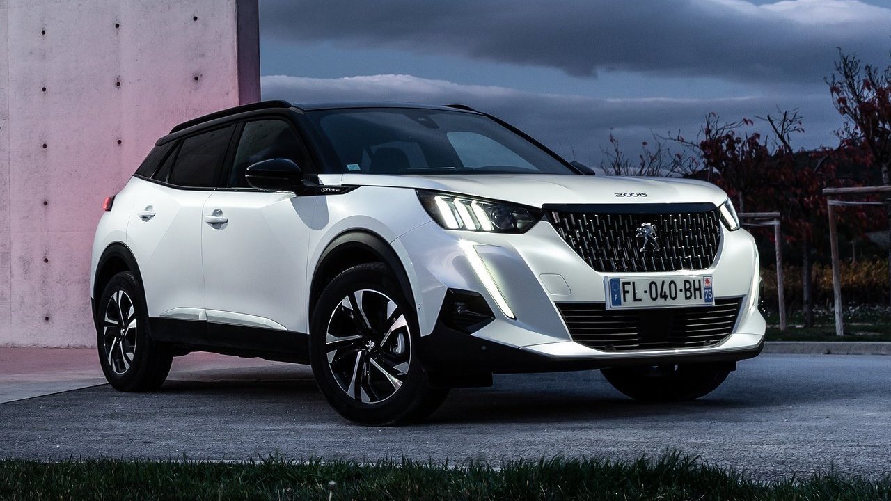 Peugeot tira la casa por la ventana con la cuota de renting para el 2008, el SUV más vendido de la marca