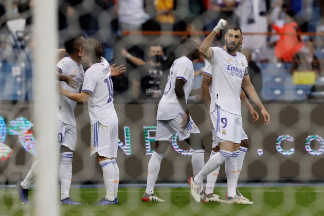 karim benzema celebra gol real madrid fc barcelona efe