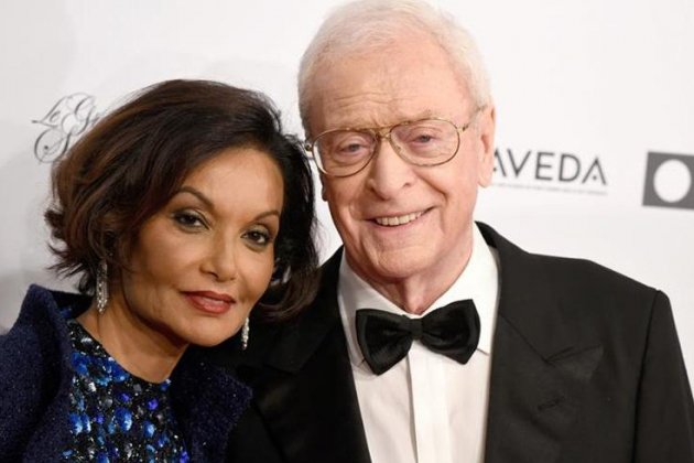 Michael Caine y su mujer