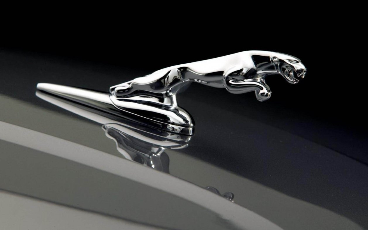 El Jaguar E-Pace no está de oferta en septiembre, pero hay un SUV igual de bueno muy rebajado