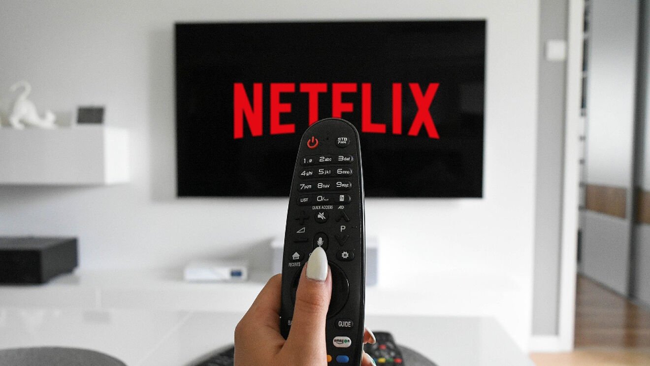 Hi ha un nou Netflix per a rics amb el qual pots veure més de 14.000 pel·lícules amb qualitat màxima