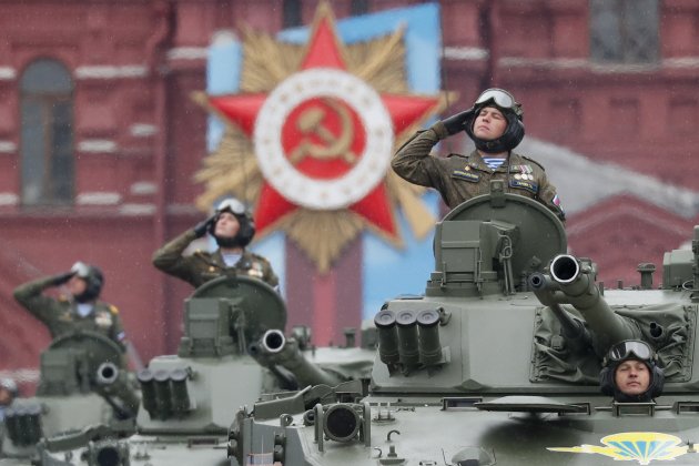 ejercito ruso rusia moscu soldados tanque efe