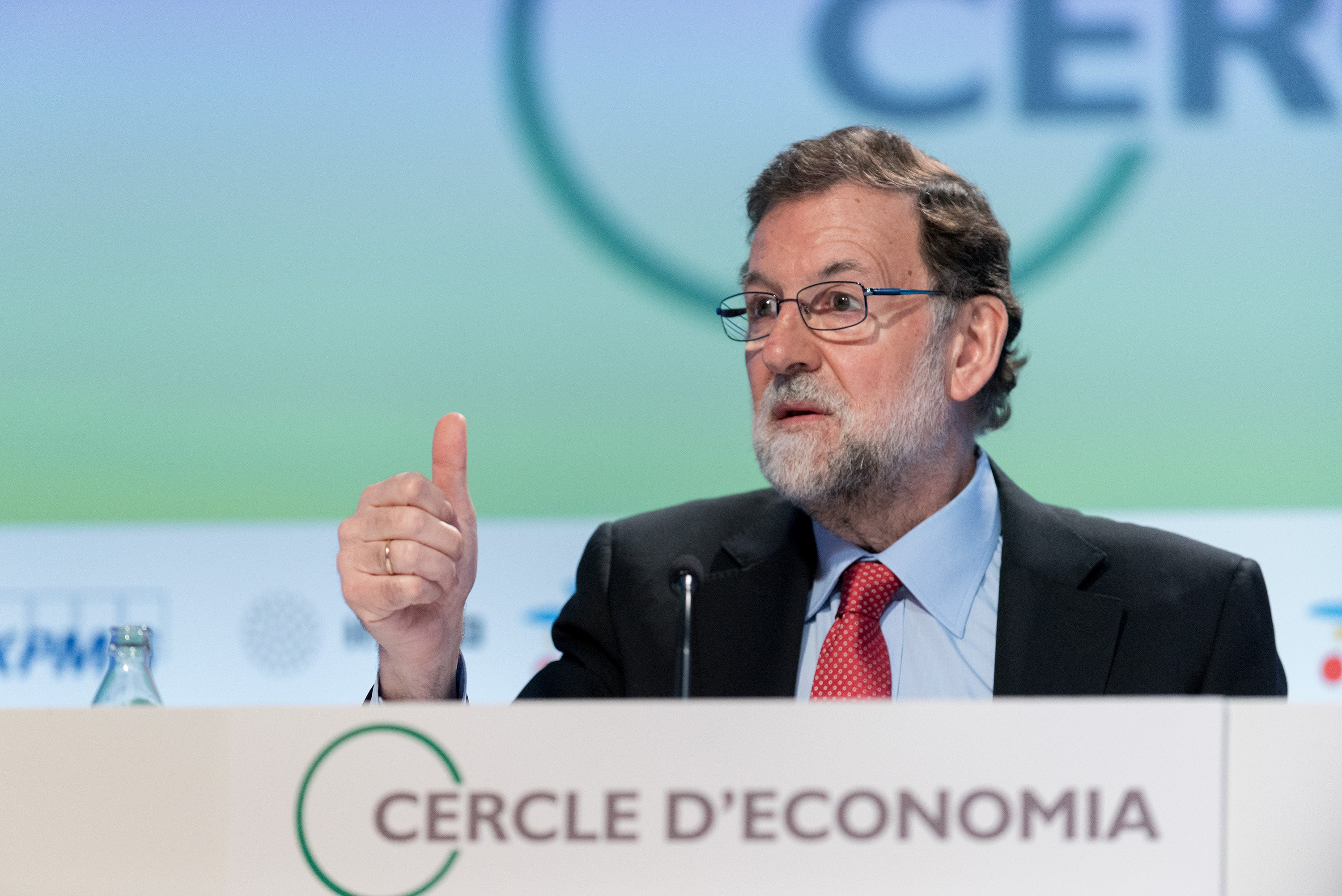 Rajoy insta els empresaris catalans a frenar el referèndum