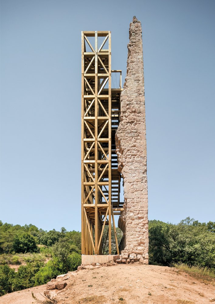 torre merola puigreig foto miesarch vertical