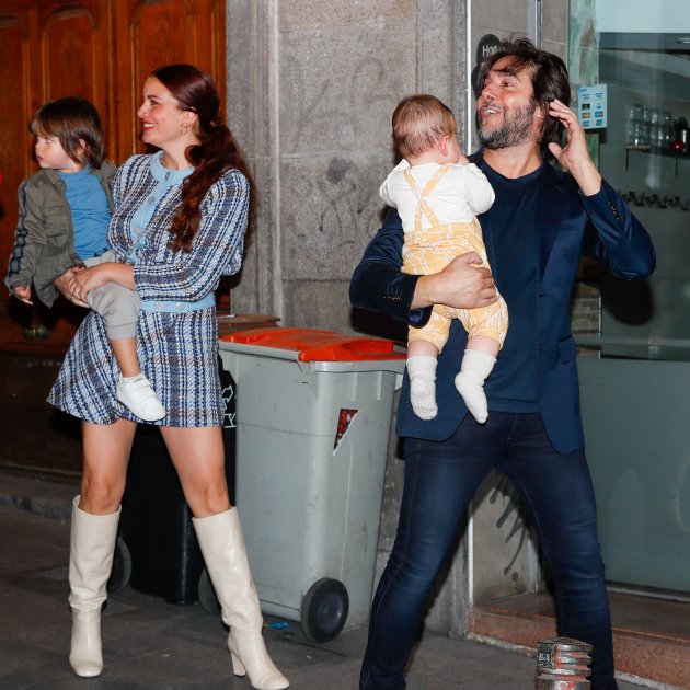 Joaquín Cortés cono su mujer Mónica Moreno y sus hijos Romeo y Andrea GTRES Joaquín Cortés cono su mujer Mónica Moreno y sus hijos Romeo y Andrea GTRES
