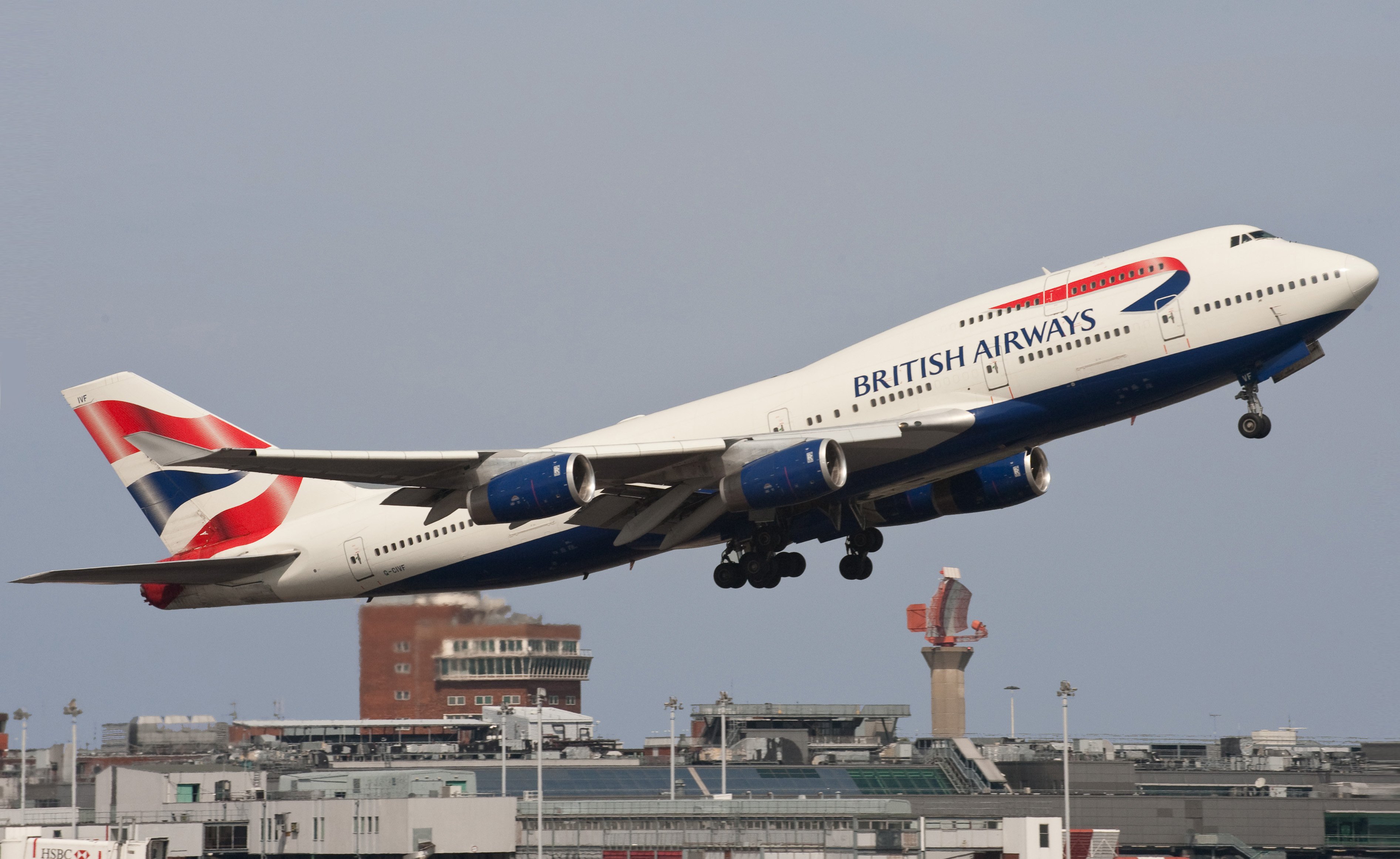 Caos en algunos aeropuertos de Londres por un error informático de British Airways