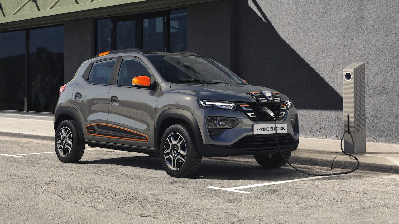 Dacia revoluciona el sector de coches sin carnet con una alternativa barata al Citroën Ami