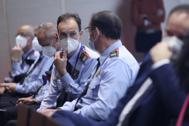 Josep Maria Estela, Comisari jefe de los Mossos y Eduard Sallent, acto plano de igualdad mossos de escuadra - Sergi Alcàzar