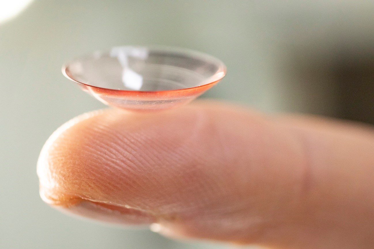 Llegan las lentillas del futuro: envían información en tiempo real a los ojos de todo lo que nos rodea