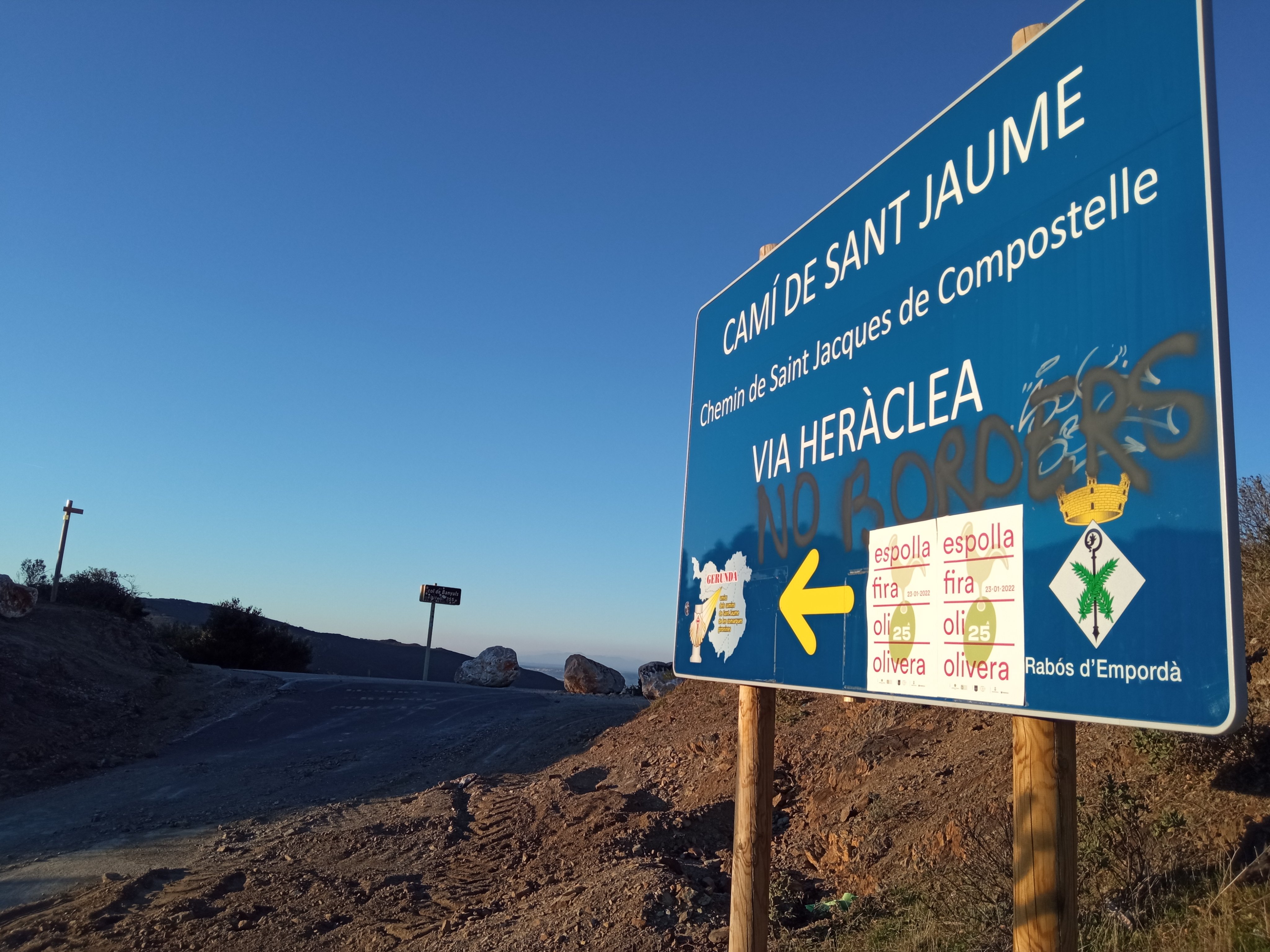 Veïns d'Espolla reobren el pas del Coll de Banyuls