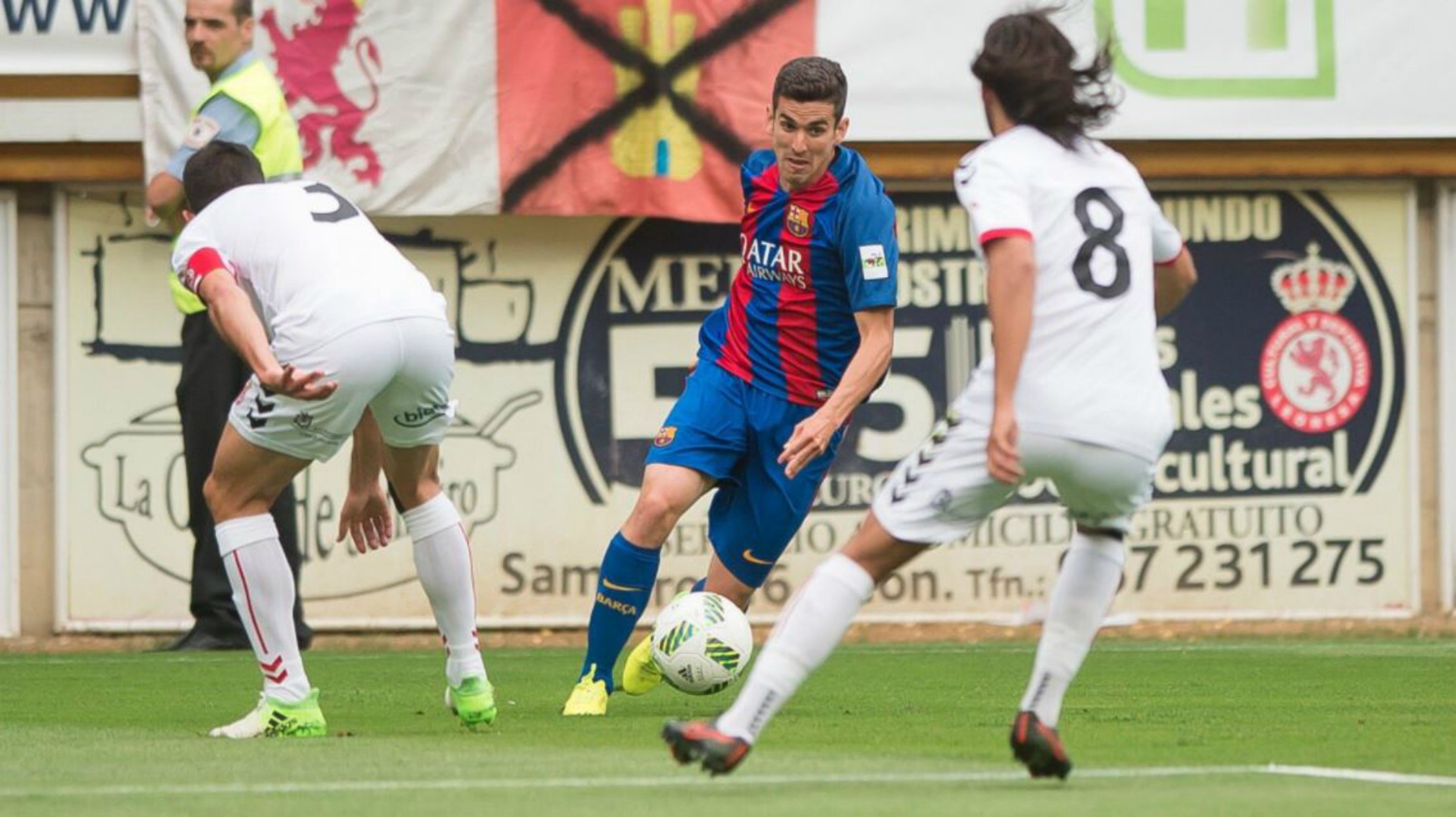 Nàstic i Olot somriuen; Girona i Barça B ajornen l'ascens