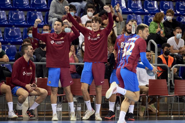 EuropaPress 4029709 pablo urdangarin jugando equipo barcelona balonmano 23 octubre 2021