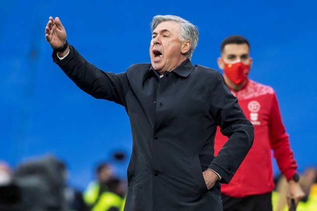 Carlo Ancelotti gritando EFE