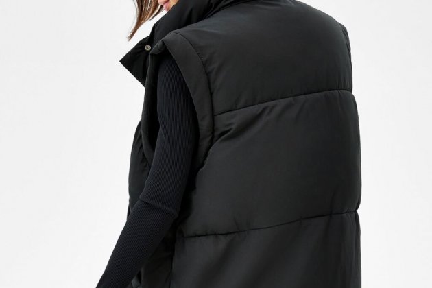 Armilla embuatada de Bershka1