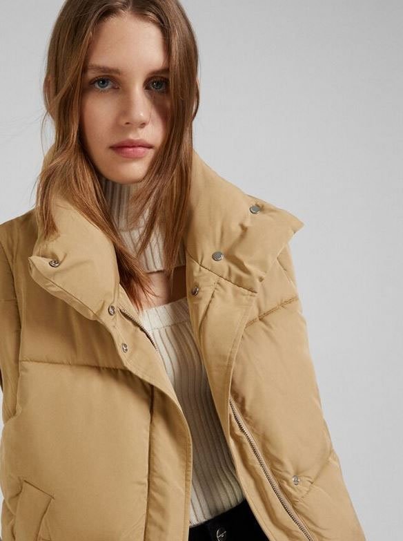 Armilla embuatada de Bershka