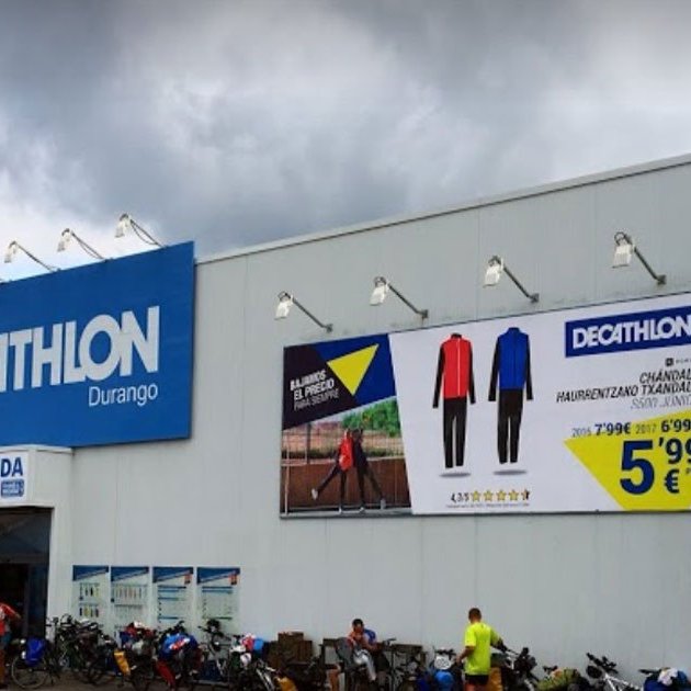 Decathlon tiene una ducha portátil de agua caliente por luz solar