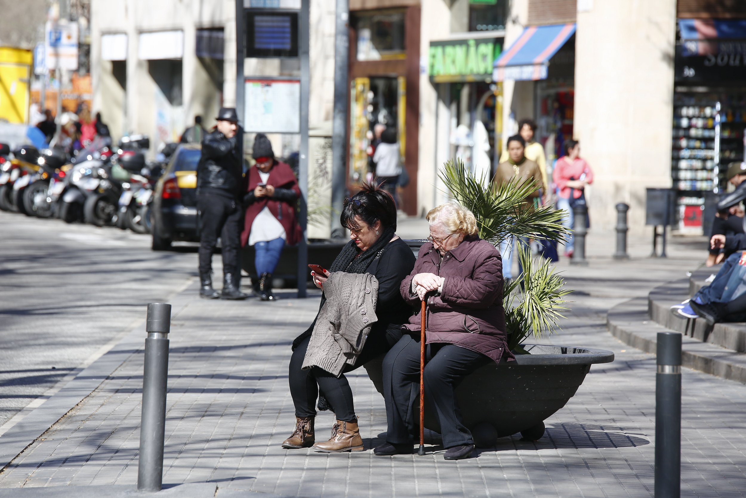 El govern espanyol aprova la revaloració del 2,5% de les pensions