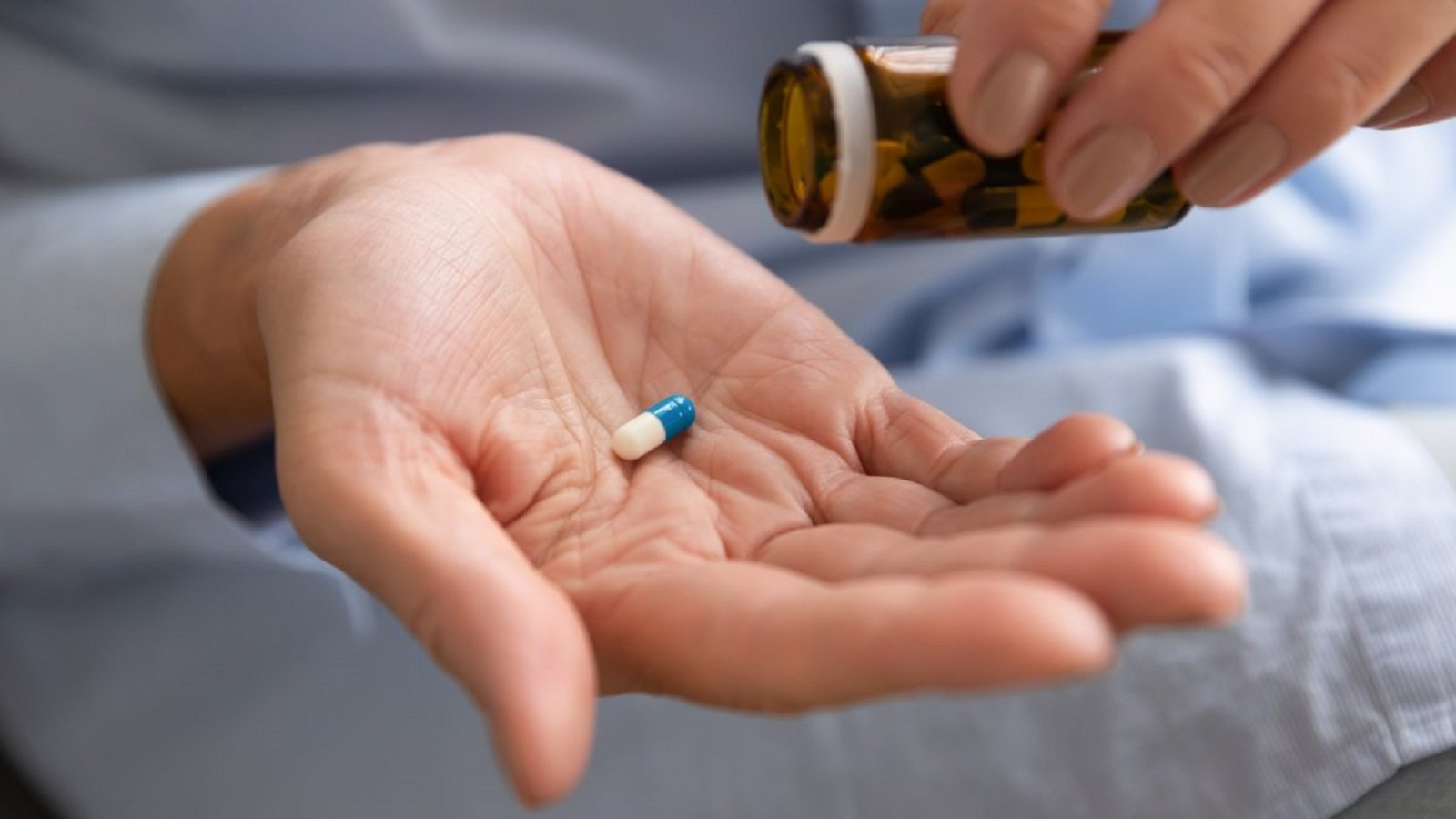 El jueves se prevé autorizar la pastilla contra la covid: ¿quién se la tomará?