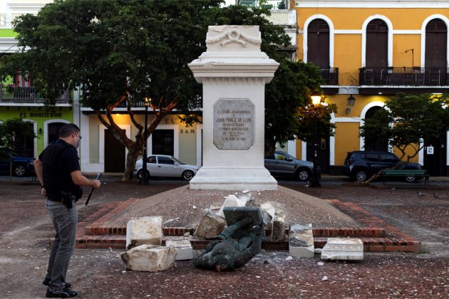Estatua de Juan Ponce de León derribada en Puerto Rico EFE