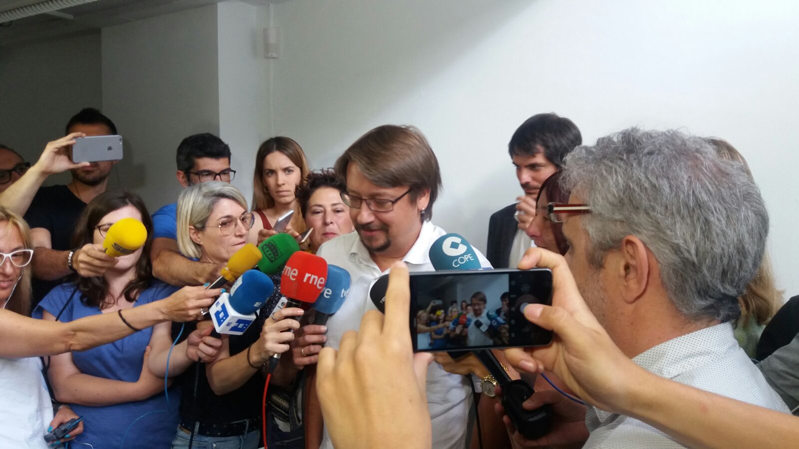 Els comuns reivindiquen el paper del Pacte Nacional i demanen un referèndum “de país”