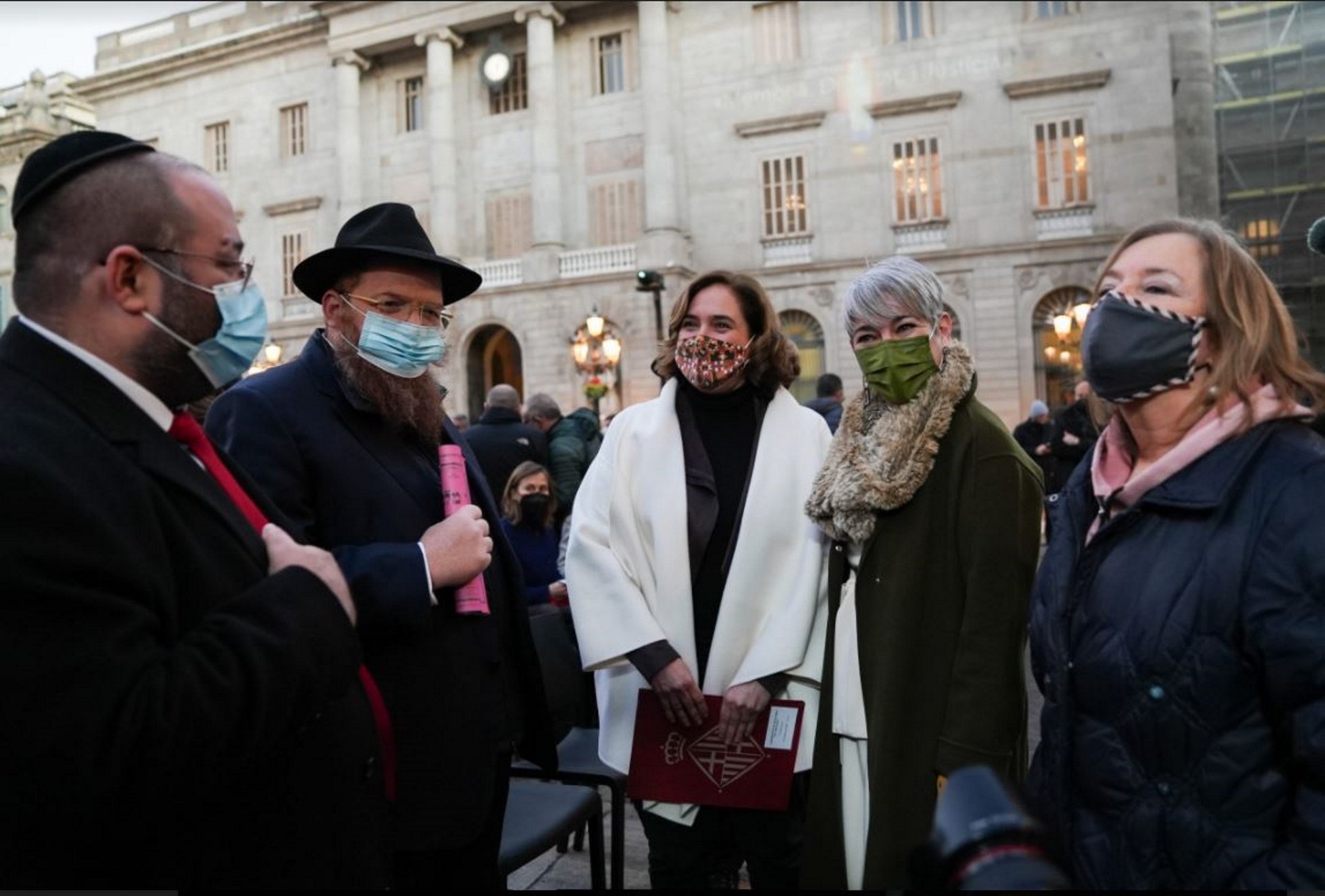 Emotiva commemoració de l'Holocaust a la plaça Sant Jaume