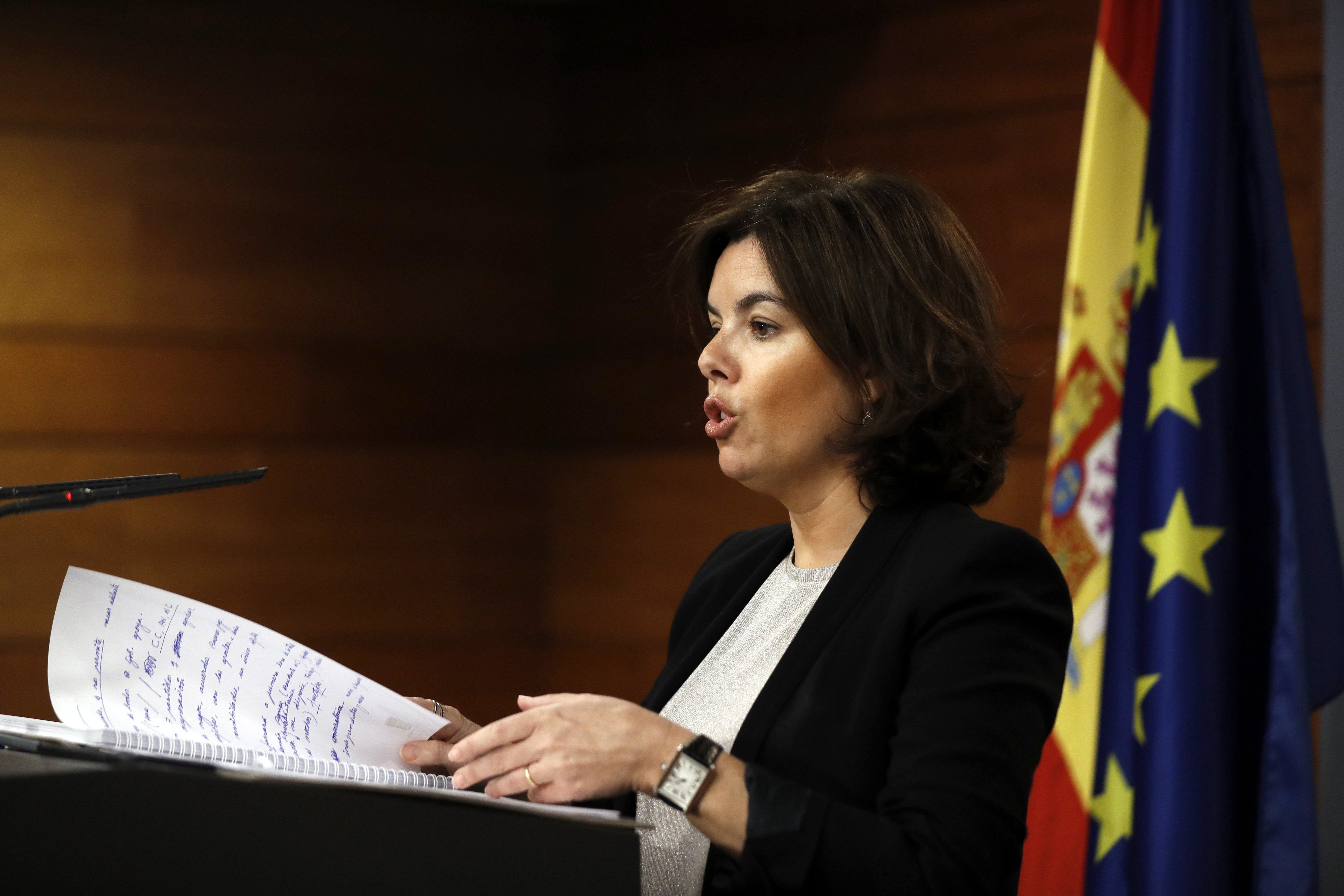 Soraya informa a PSOE y Cs de la medida sobre el FLA de Catalunya