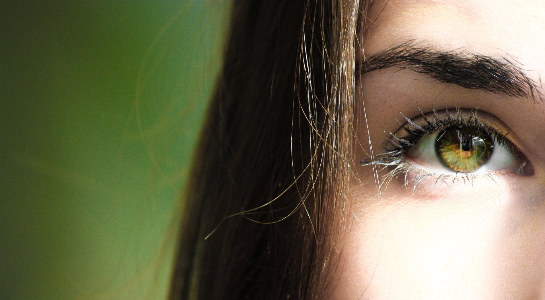 Els factors de risc que ens poden causar un mussol a l'ull