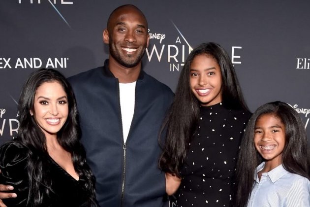 Kobe Bryant y sus hijas/ Agencia