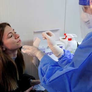 Covid Catalunya: los ingresos bajan lentamente y se notifican más de 28.000 casos