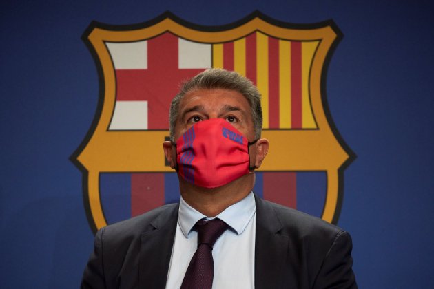 joan laporta mascareta forensic fc barcelona efe