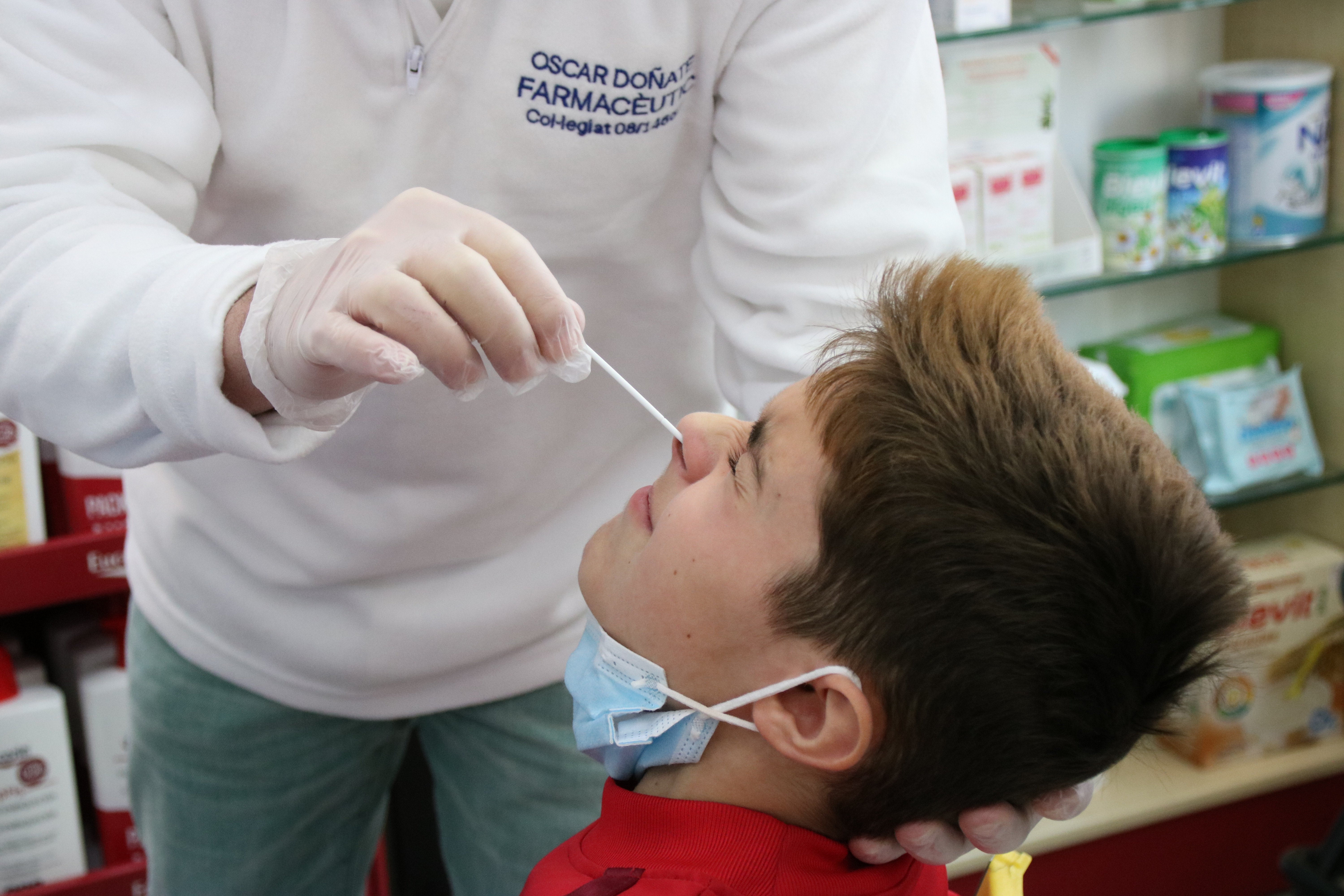 Catalunya elimina el lunes los cribados con test de antígenos en las escuelas