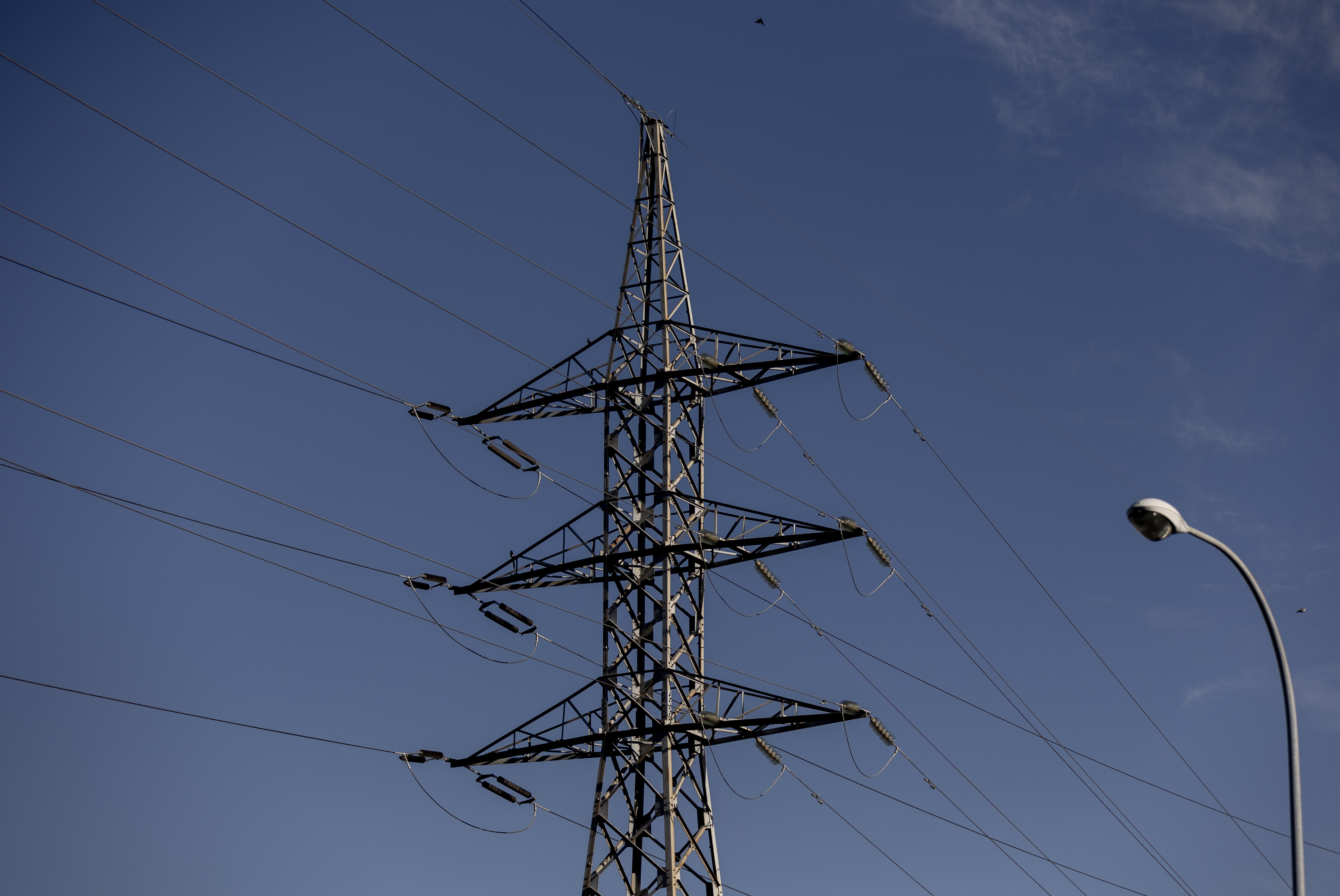 Les siderúrgies comencen a aturar la seva producció per l'elevat preu de l'energia