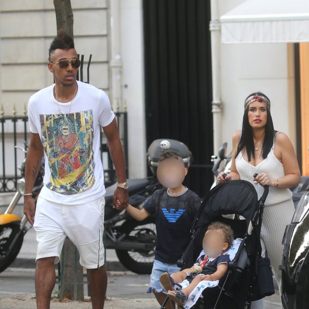 Pierre Emerick Aubameyang, Alysha Behague y sus hijos pix GTRES